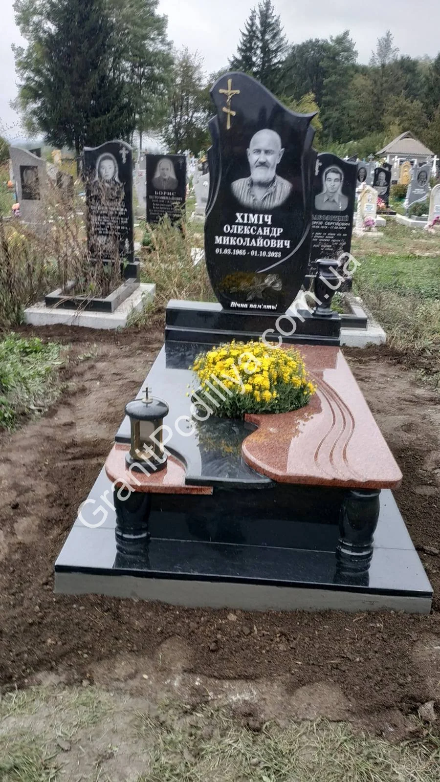 Подвійний пам'ятник з граніту - Кам'янець-Подільський | GranitPodillya